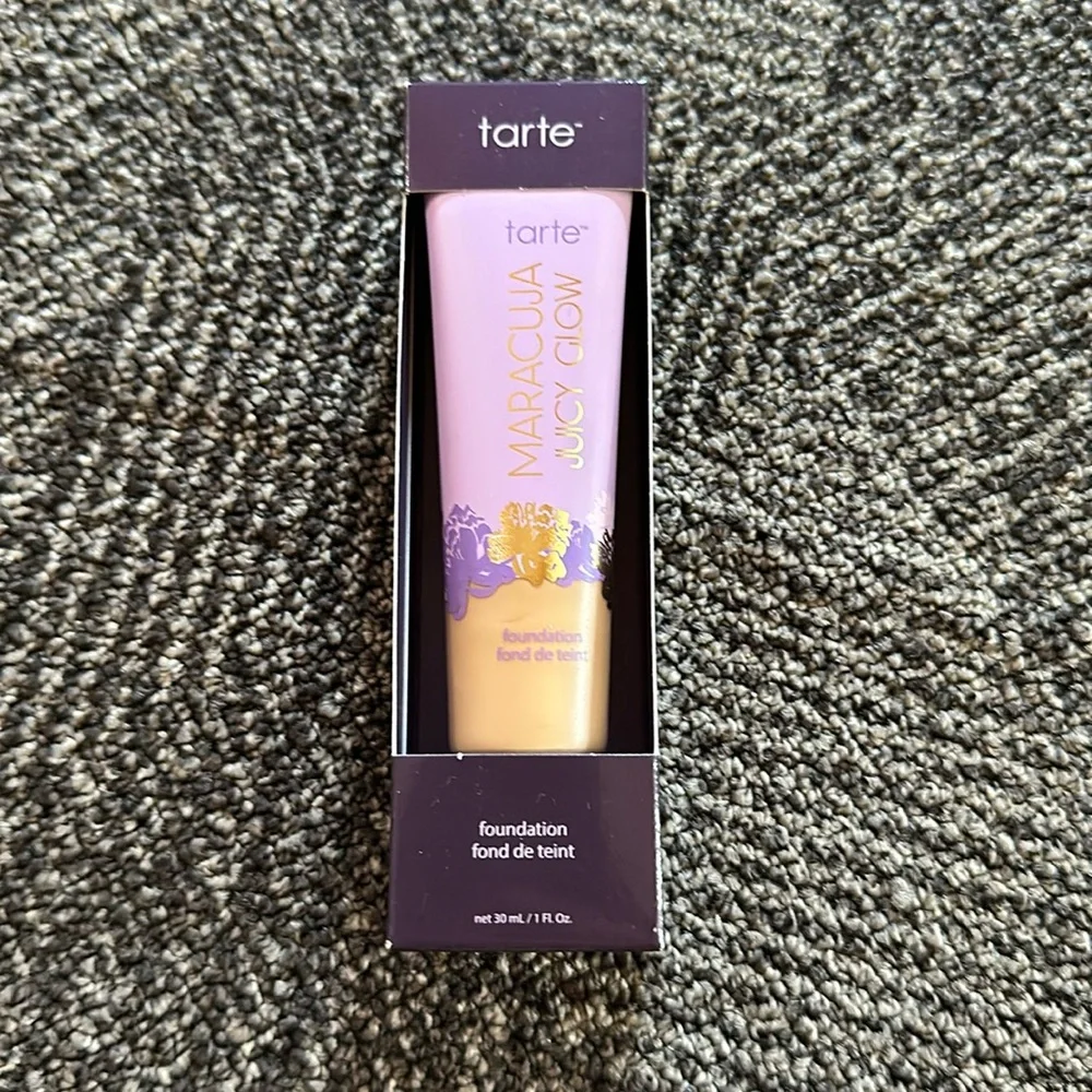 Tarte Maracuja Juicy Glow Foundation 28N Light Medium Neutral